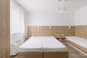 Фото номера Трехместный номер Отель Eco Hotel Zdravetz г. Tsar Kaloyan 3